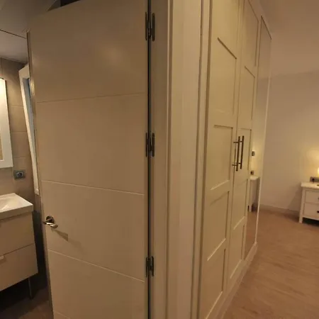 Modern Near Gibraltar With Terrace And Parking جيريز