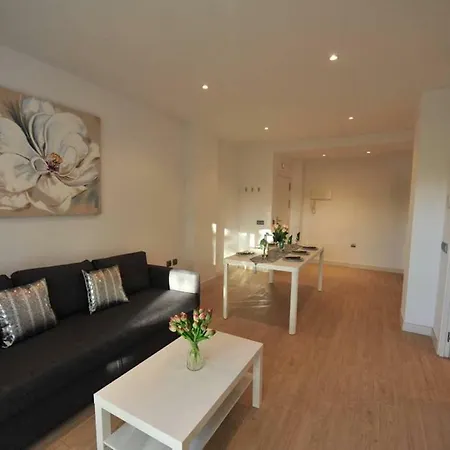 Modern Near Gibraltar With Terrace And Parking شقة جيريز